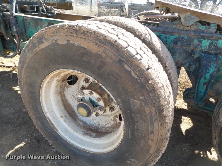 image for item EI9698 1995 Freightliner FLD semi truck