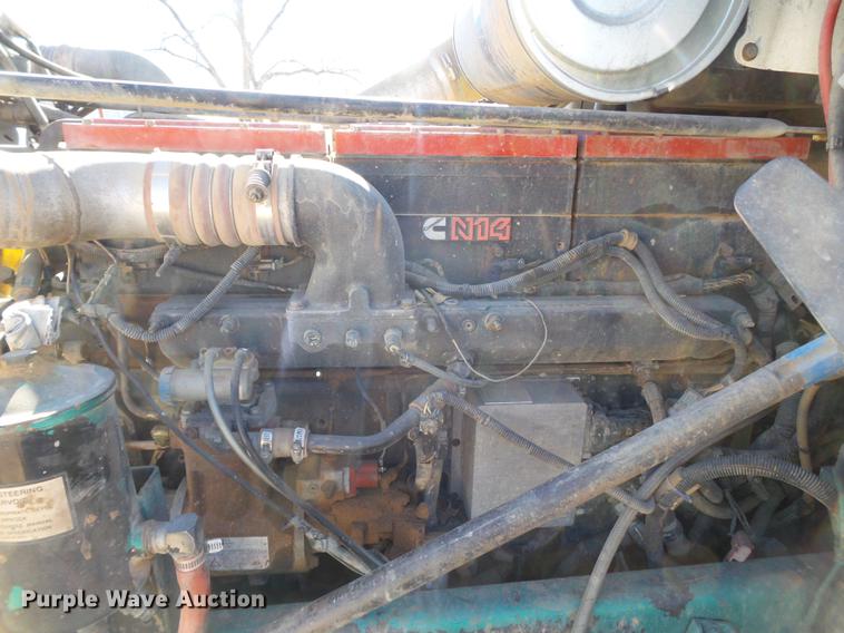 image for item EI9698 1995 Freightliner FLD semi truck