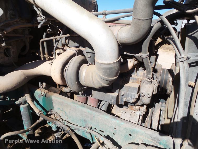 image for item EI9698 1995 Freightliner FLD semi truck