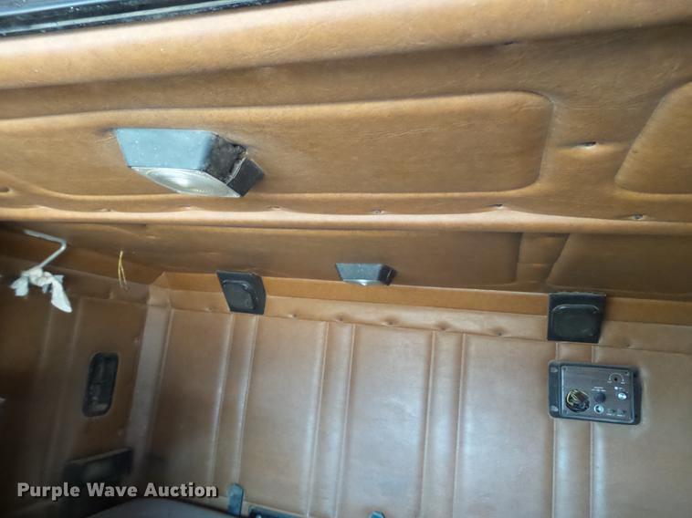 image for item EI9698 1995 Freightliner FLD semi truck