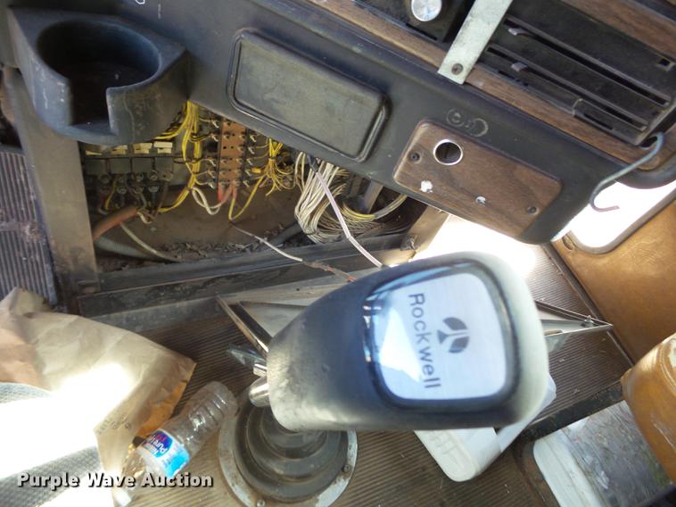 image for item EI9698 1995 Freightliner FLD semi truck