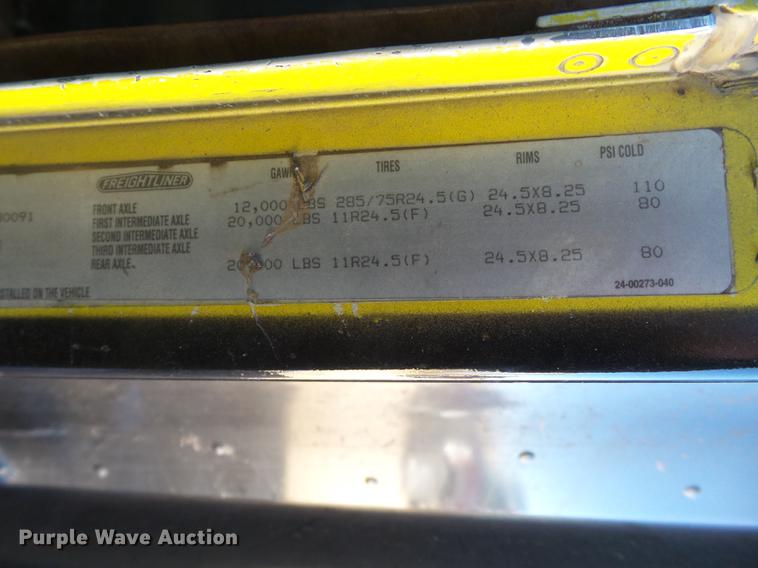 image for item EI9698 1995 Freightliner FLD semi truck