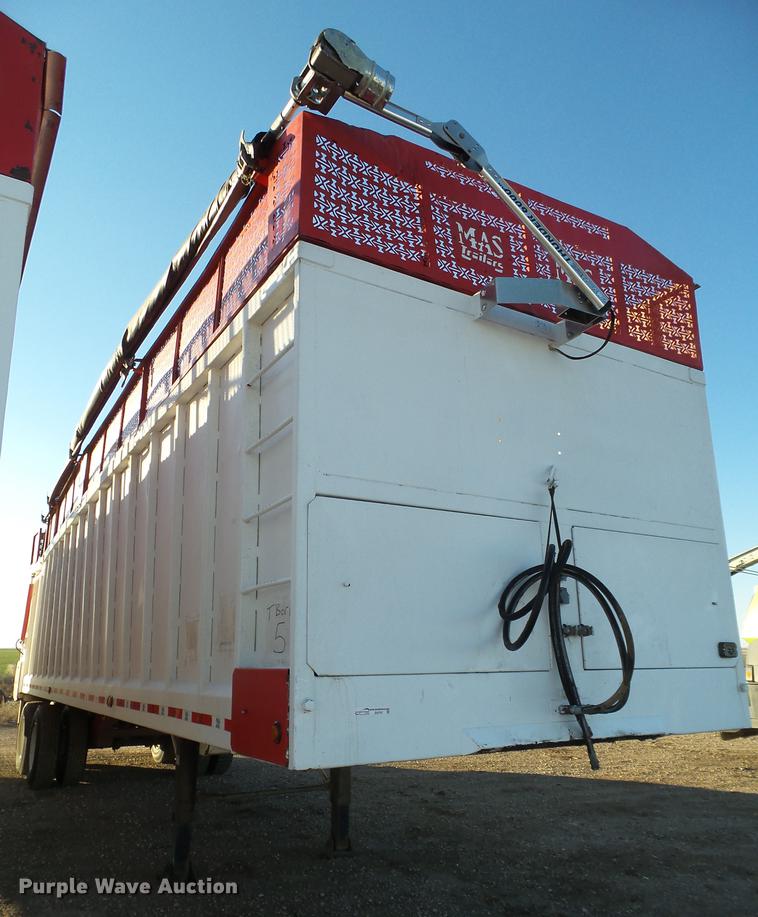 image for item EI9707 2014 Mas silage trailer