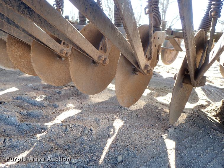 image for item EM9385 John Deere 8350 grain drill