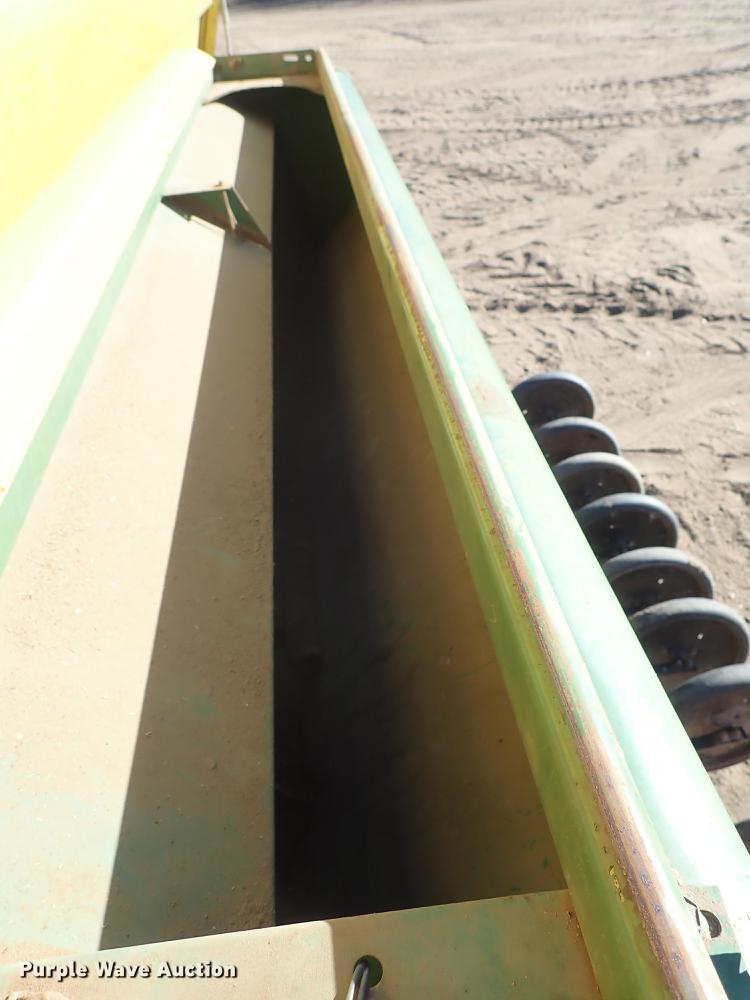image for item EM9385 John Deere 8350 grain drill