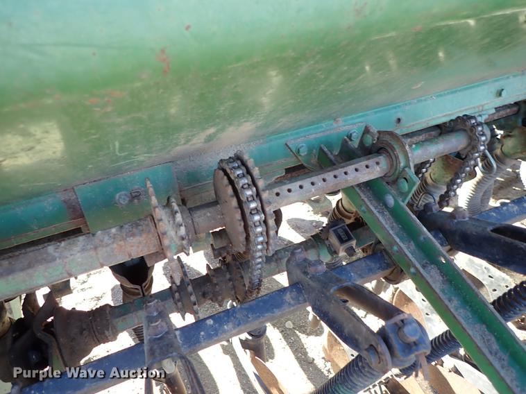 image for item EM9385 John Deere 8350 grain drill