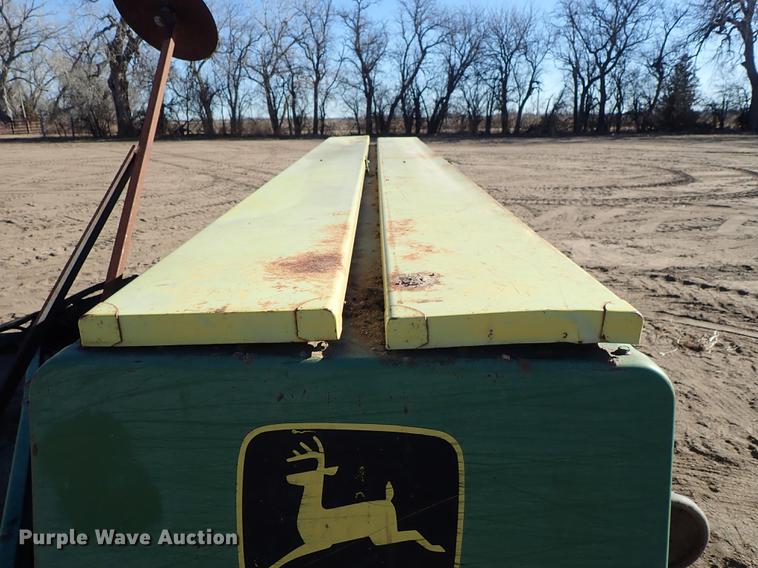 image for item EM9385 John Deere 8350 grain drill
