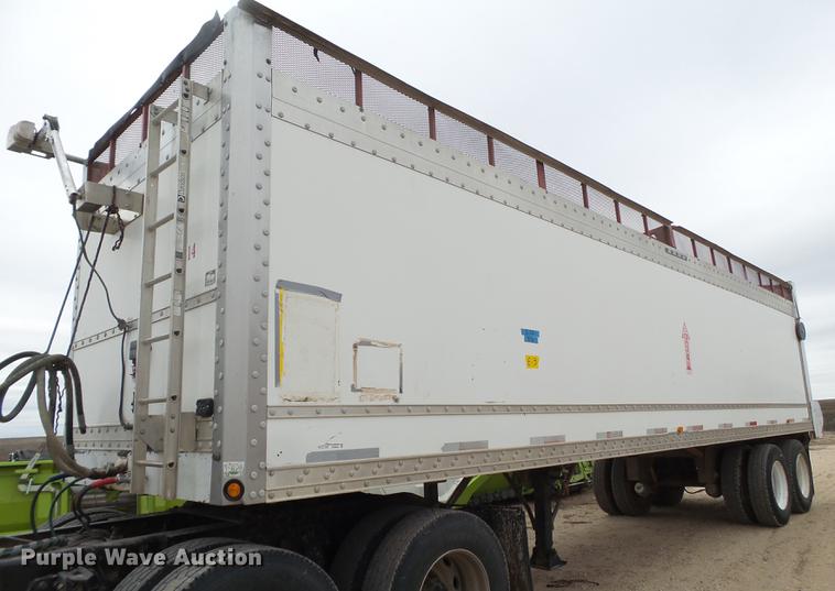 image for item EN9660 2007 Aeroswint silage trailer