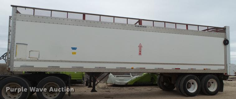 image for item EN9660 2007 Aeroswint silage trailer