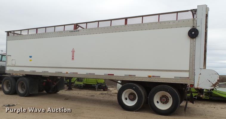 image for item EN9660 2007 Aeroswint silage trailer