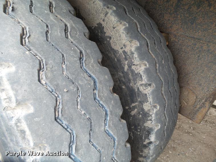 image for item EN9660 2007 Aeroswint silage trailer