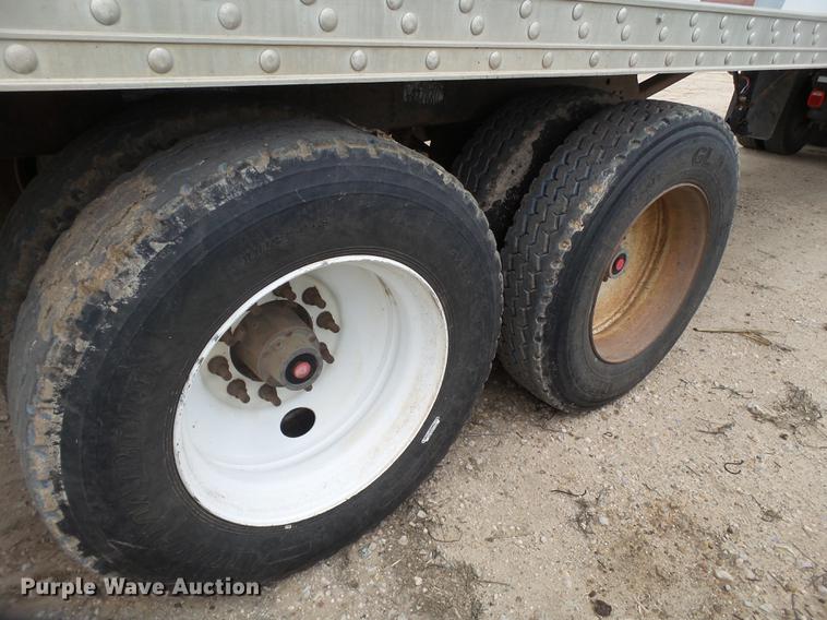 image for item EN9660 2007 Aeroswint silage trailer
