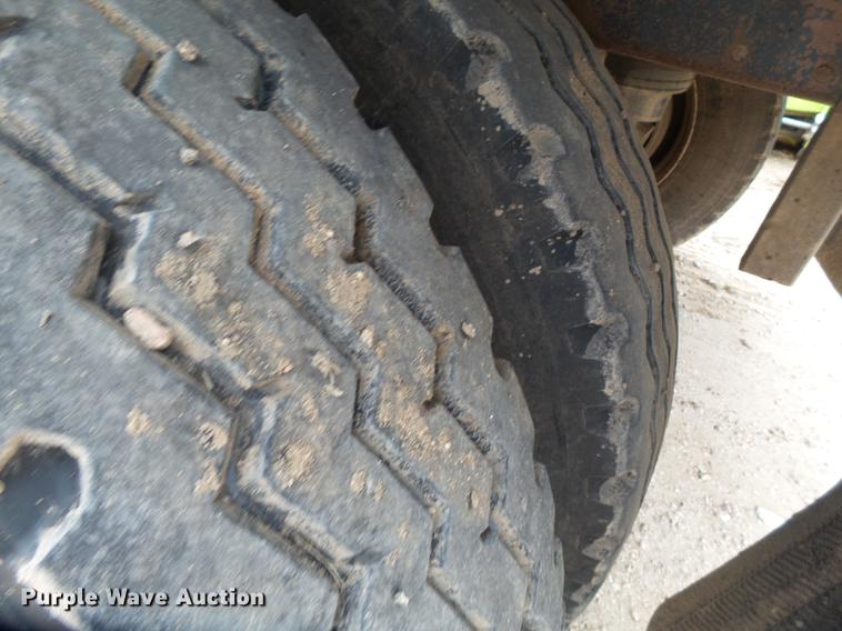 image for item EN9660 2007 Aeroswint silage trailer