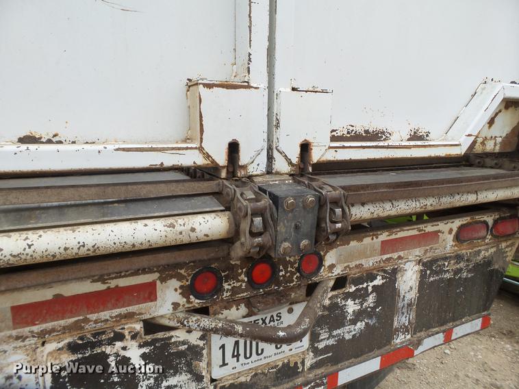 image for item EN9660 2007 Aeroswint silage trailer