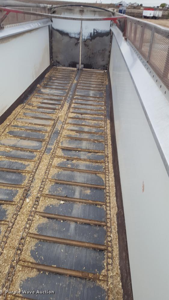 image for item EN9660 2007 Aeroswint silage trailer