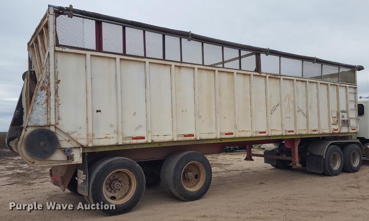 image for item EN9661 2007 Yellow X Trailers silage trailer