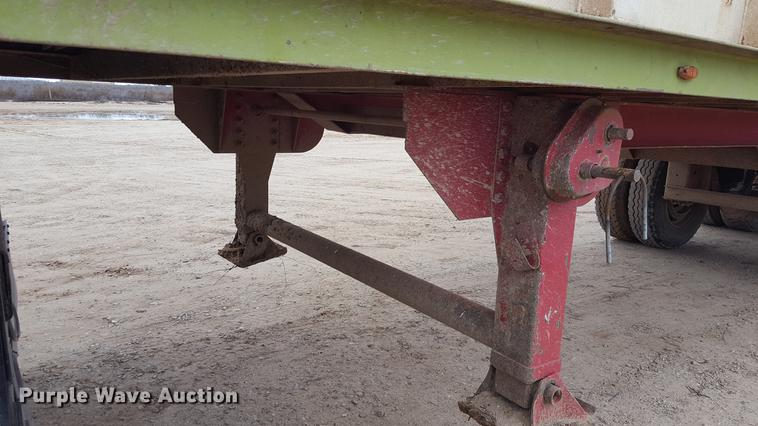 image for item EN9661 2007 Yellow X Trailers silage trailer