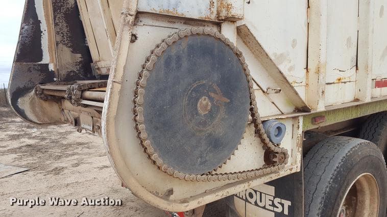 image for item EN9661 2007 Yellow X Trailers silage trailer