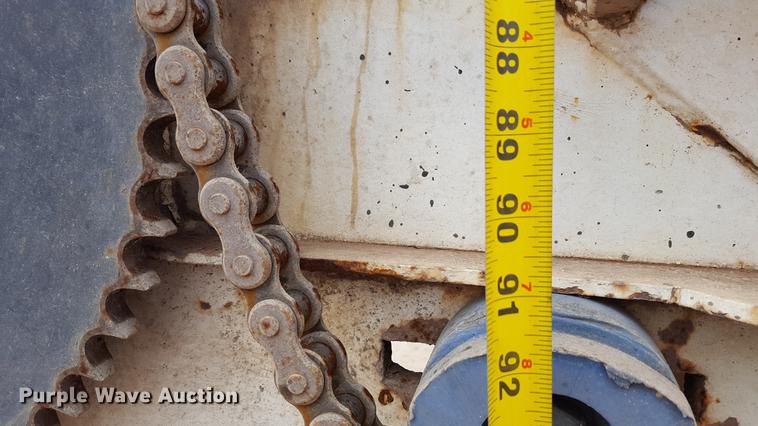 image for item EN9661 2007 Yellow X Trailers silage trailer