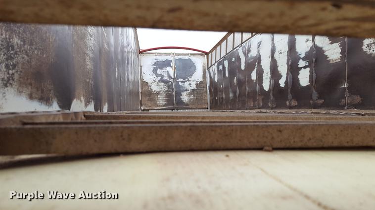 image for item EN9661 2007 Yellow X Trailers silage trailer