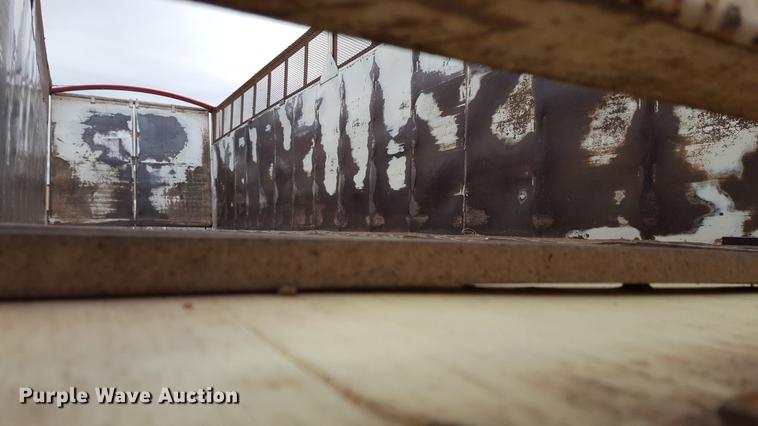 image for item EN9661 2007 Yellow X Trailers silage trailer