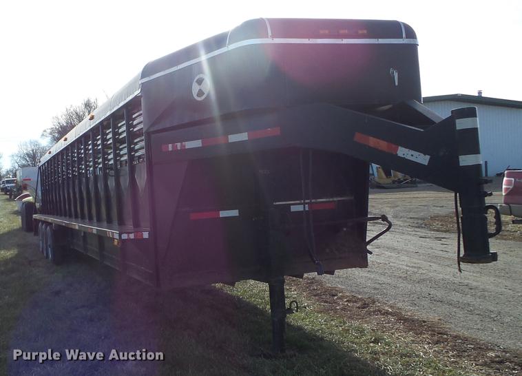image for item EW9791 1998 Coose livestock trailer