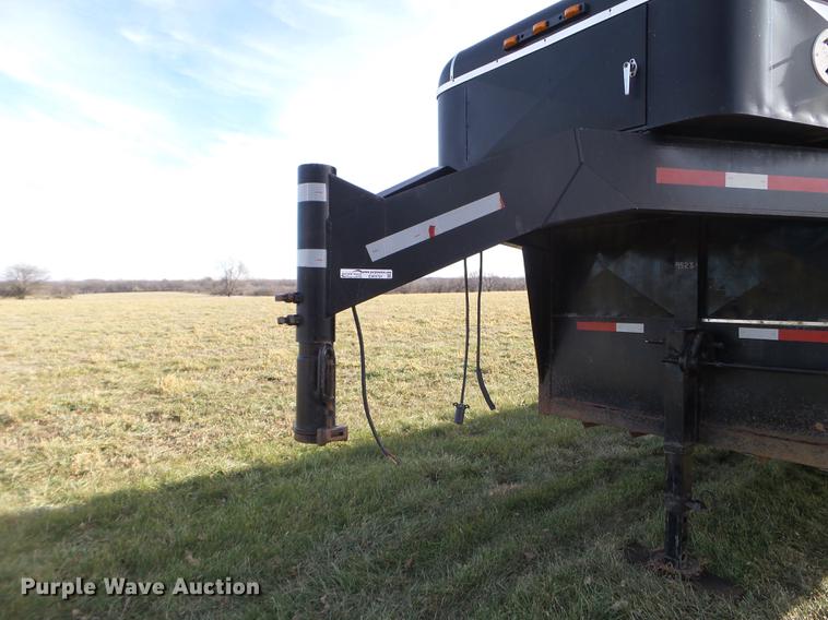 image for item EW9791 1998 Coose livestock trailer
