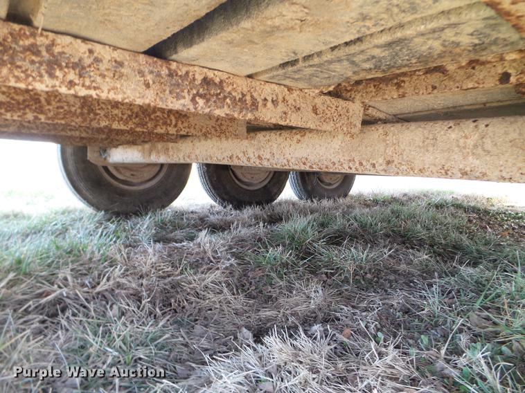 image for item EW9791 1998 Coose livestock trailer