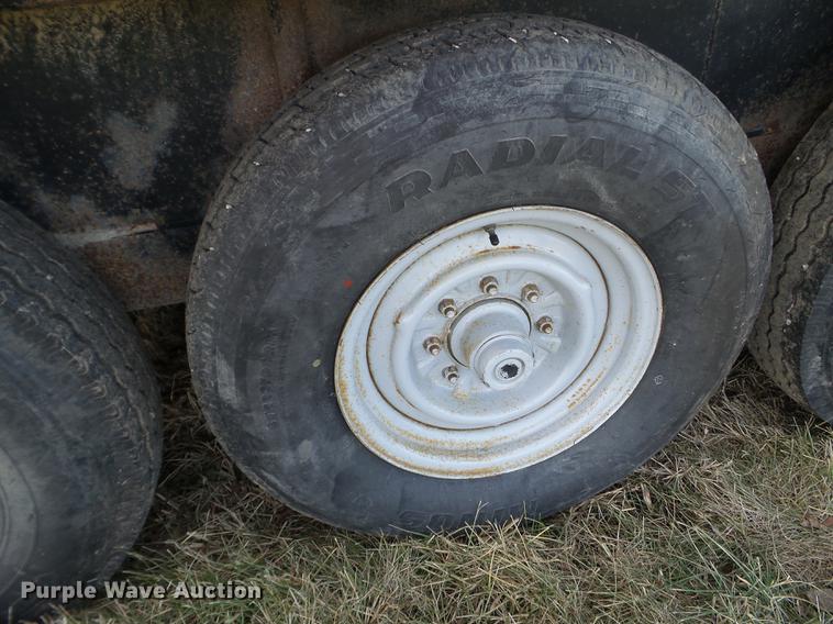 image for item EW9791 1998 Coose livestock trailer