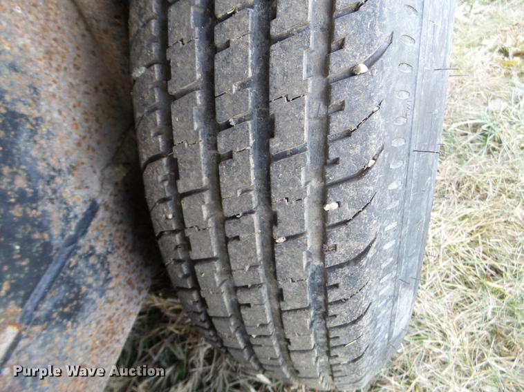 image for item EW9791 1998 Coose livestock trailer