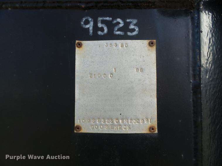 image for item EW9791 1998 Coose livestock trailer