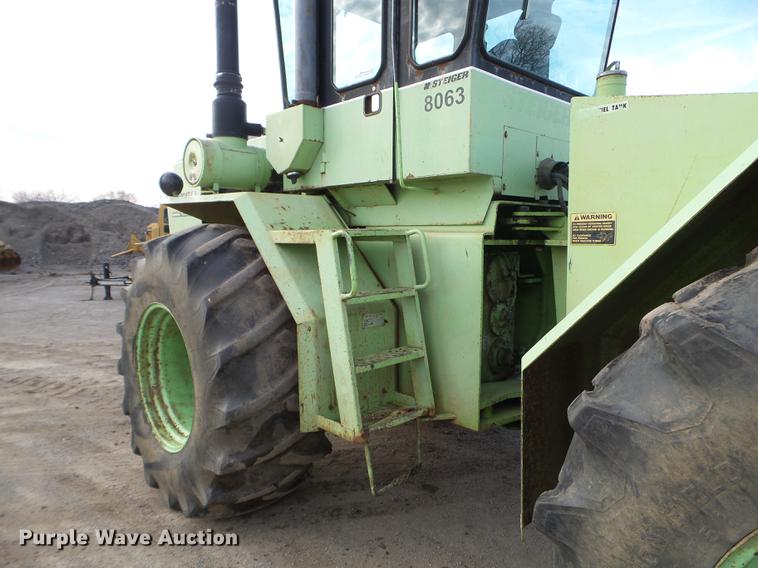 image for item EW9801 1983 Steiger Bearcat III ST225 4WD tractor