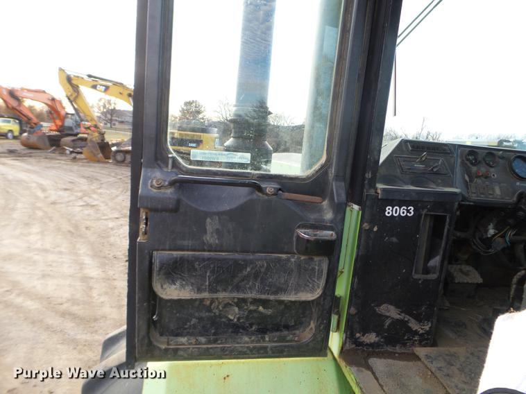 image for item EW9801 1983 Steiger Bearcat III ST225 4WD tractor