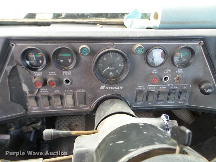 image for item EW9801 1983 Steiger Bearcat III ST225 4WD tractor