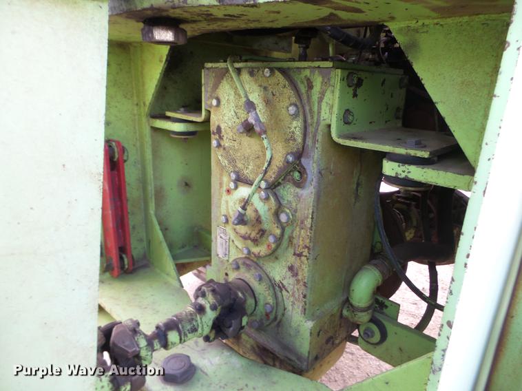 image for item EW9801 1983 Steiger Bearcat III ST225 4WD tractor