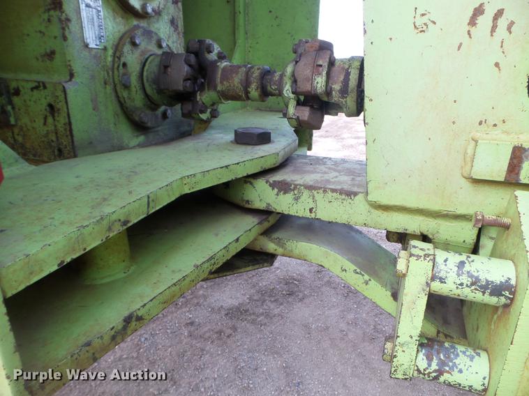 image for item EW9801 1983 Steiger Bearcat III ST225 4WD tractor