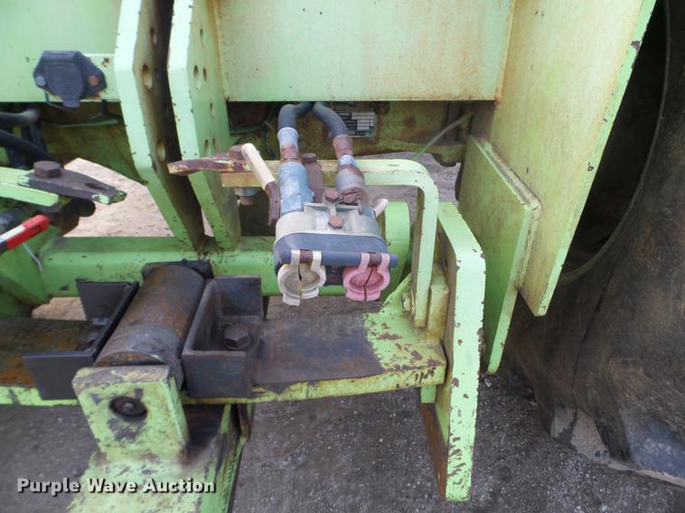 image for item EW9801 1983 Steiger Bearcat III ST225 4WD tractor