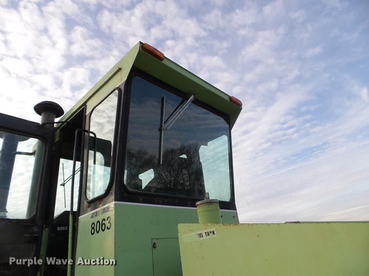 image for item EW9801 1983 Steiger Bearcat III ST225 4WD tractor