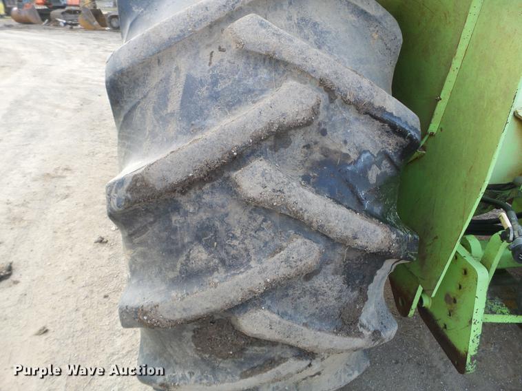 image for item EW9801 1983 Steiger Bearcat III ST225 4WD tractor