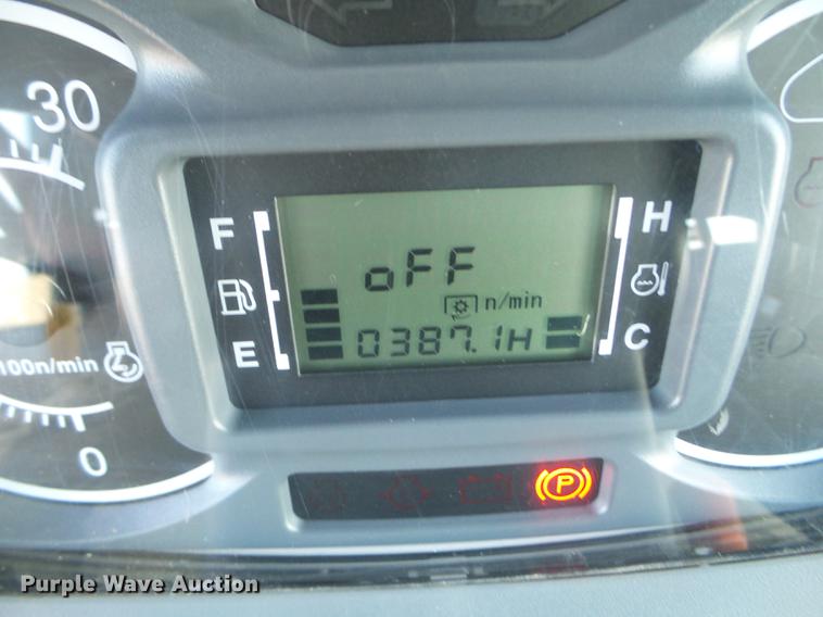 image for item EW9820 2013 Massey-Ferguson 1759 MFWD tractor