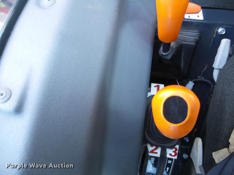 image for item EW9820 2013 Massey-Ferguson 1759 MFWD tractor