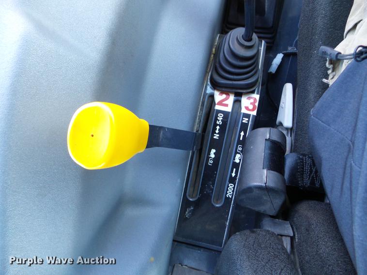 image for item EW9820 2013 Massey-Ferguson 1759 MFWD tractor