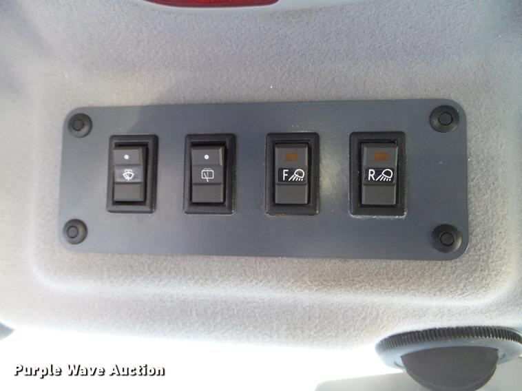 image for item EW9820 2013 Massey-Ferguson 1759 MFWD tractor