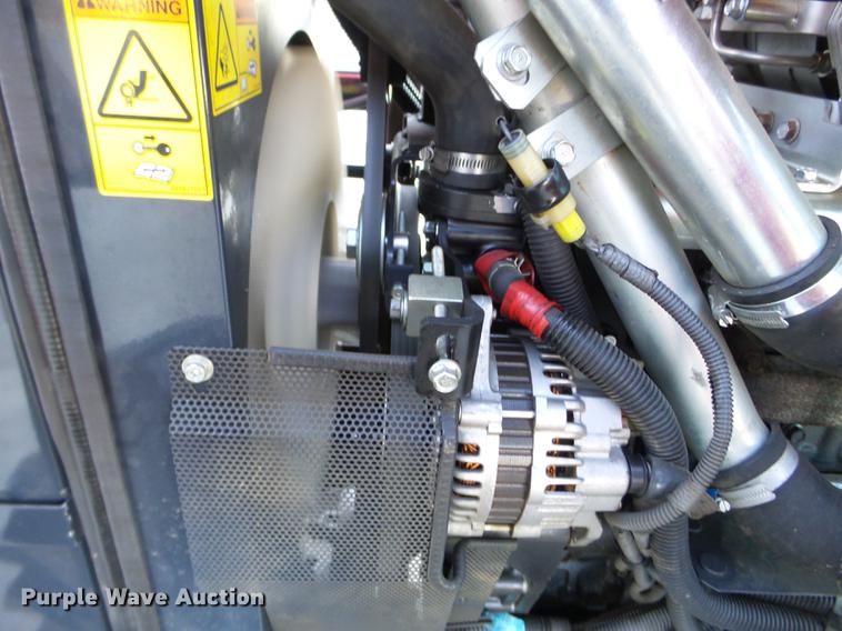 image for item EW9820 2013 Massey-Ferguson 1759 MFWD tractor