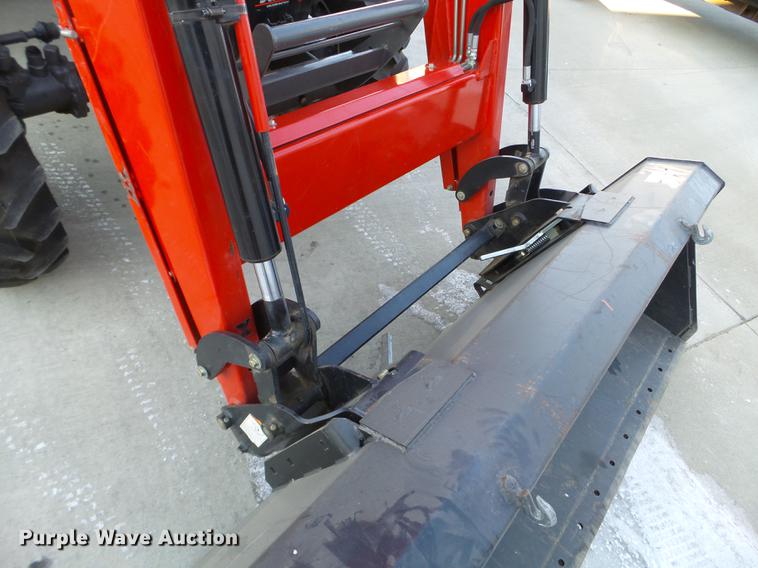 image for item EW9820 2013 Massey-Ferguson 1759 MFWD tractor