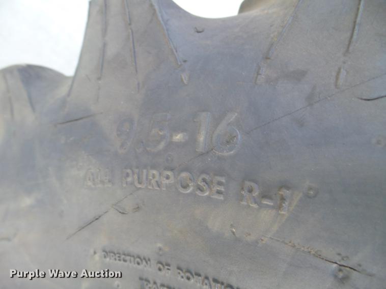 image for item EW9820 2013 Massey-Ferguson 1759 MFWD tractor