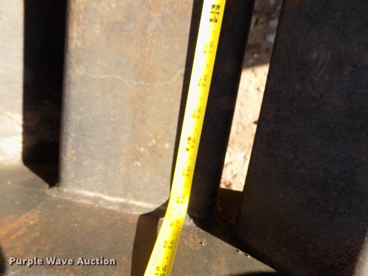 image for item FE9266 Chuck Henry sprayer cradle