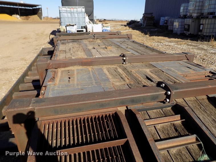 image for item FE9266 Chuck Henry sprayer cradle