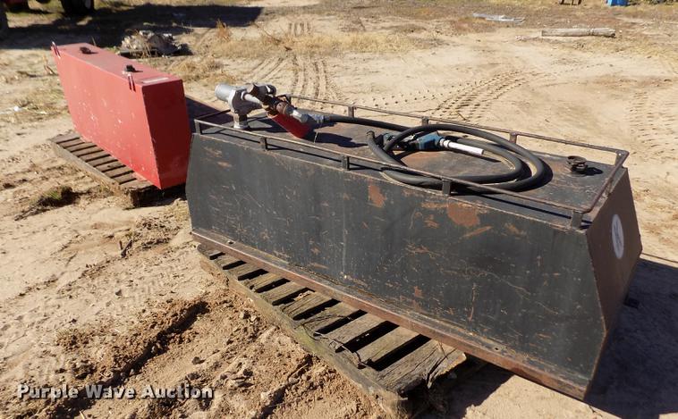image for item FE9267 (2) fuel tanks