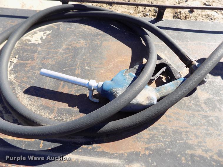 image for item FE9267 (2) fuel tanks